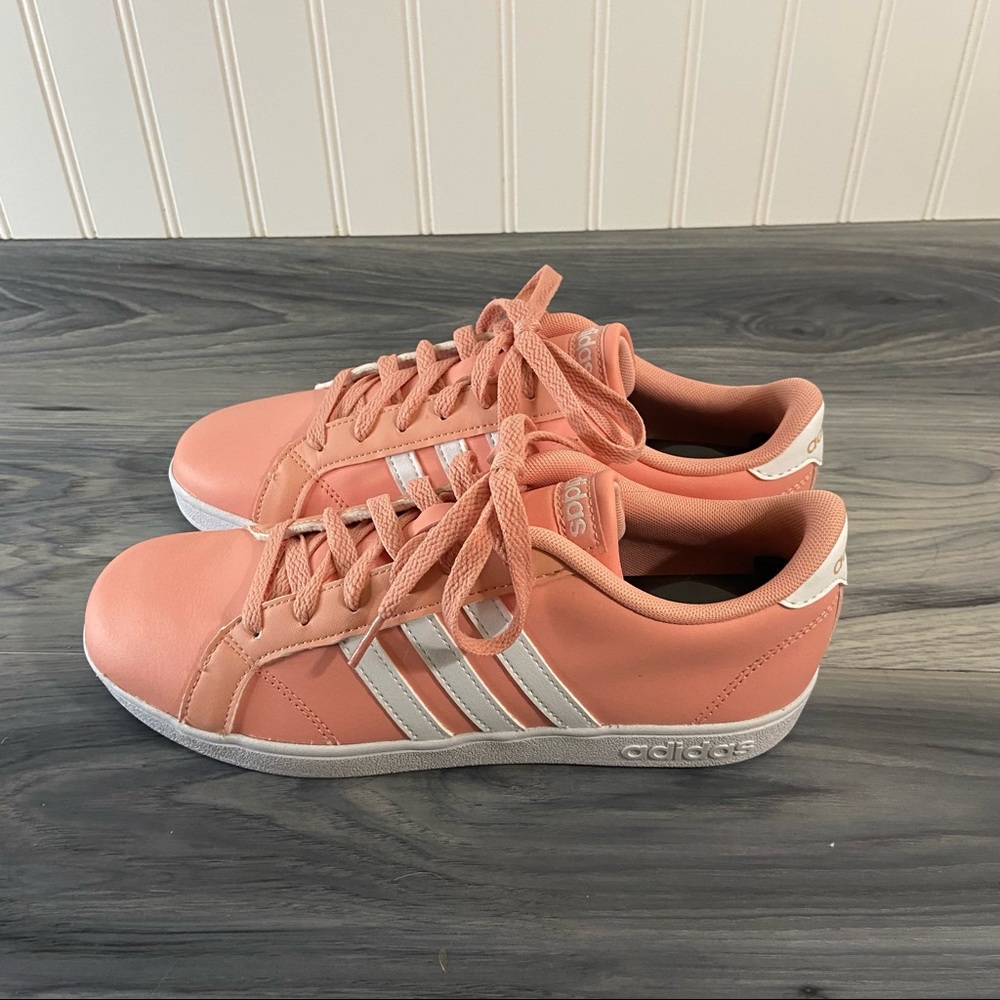 Adidas Neo Baseline Kids size 6 or women’s size 8 coral or peach/white